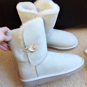 New baby blue UGG with diamond button